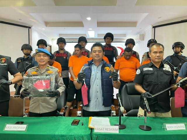 gambar berita