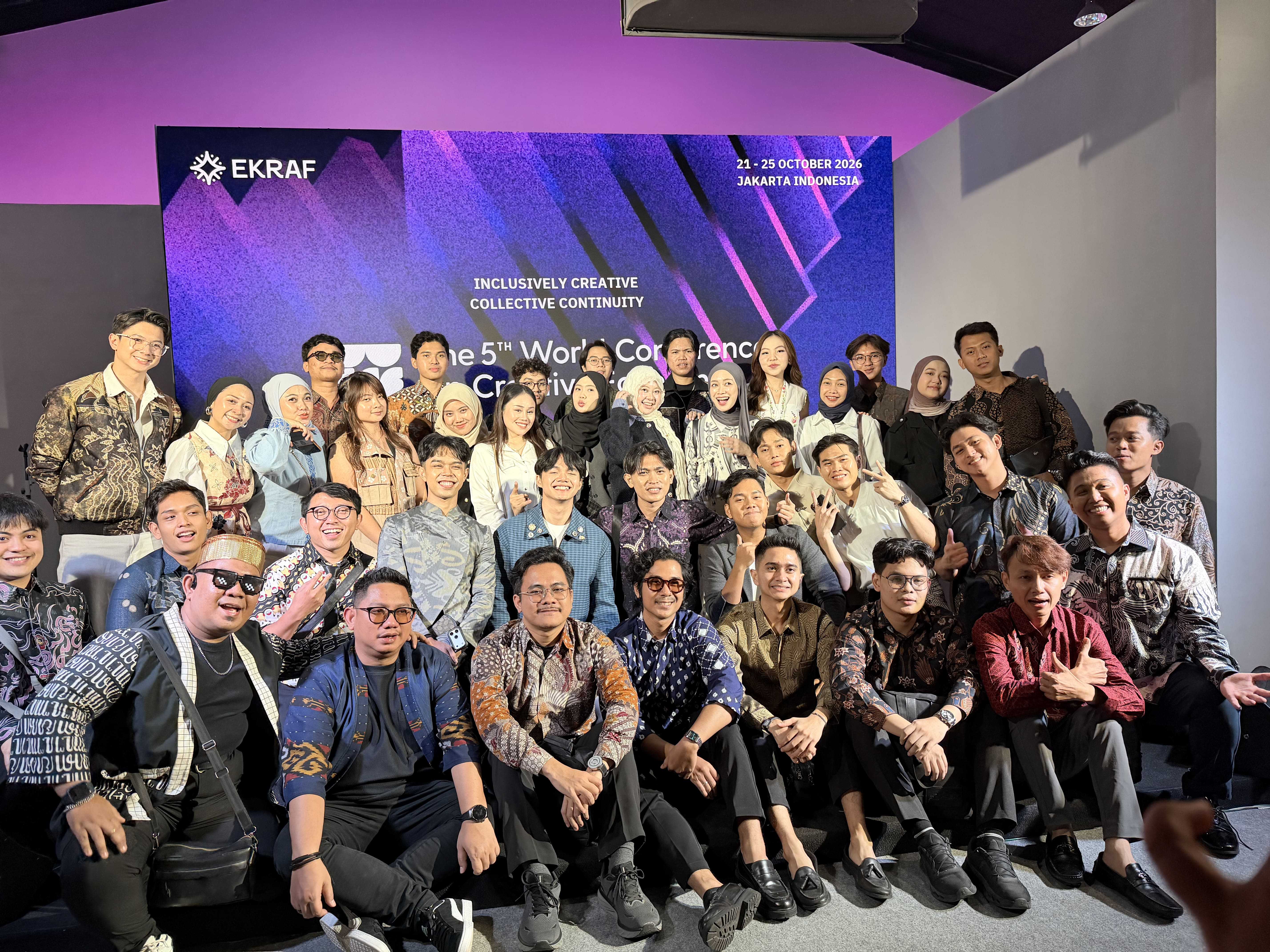 KOLABORASI EKRAF X PUBLIC FIGURE HUB DI WCCE 2026: Sambutan Hangat Wamenekraf Irene Umar & Gebrakan 60 Kreator Top di Creativillage SCBD